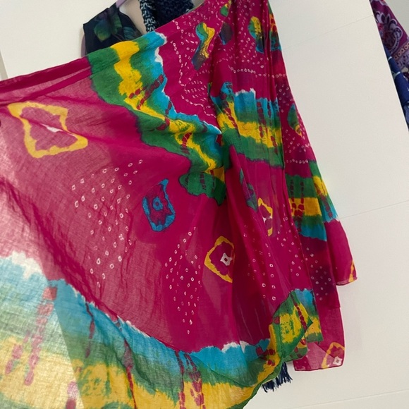 3 Beautifullllll scarf for the price of one - Picture 2 of 6